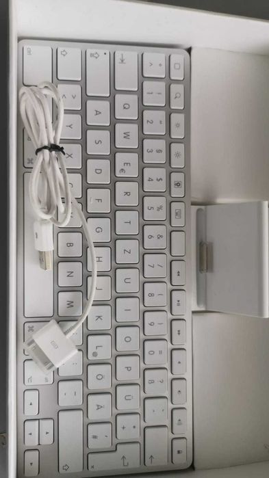 ipad dock tastatura ca noua in ambalajul original