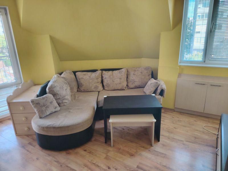 Дава се под наем Тристаен апартамент в Пловдив, Център - 82 кв.м за 510 € - Снимка #1