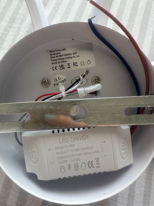 Нова LED таванна лампа - 38см.