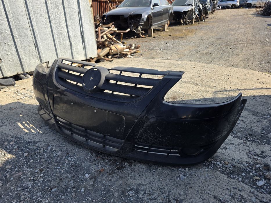 Предна броня Vw Caddy 04-010 без халогени/черна