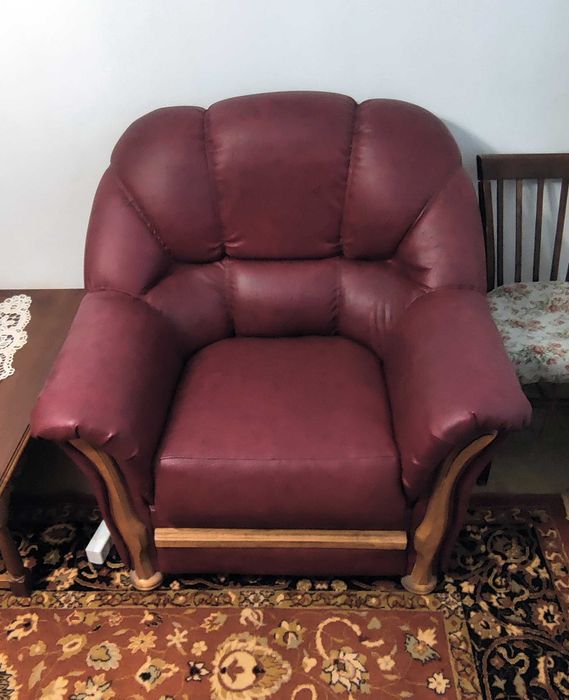Canapea extensibila + fotolii piele, culoare burgundy