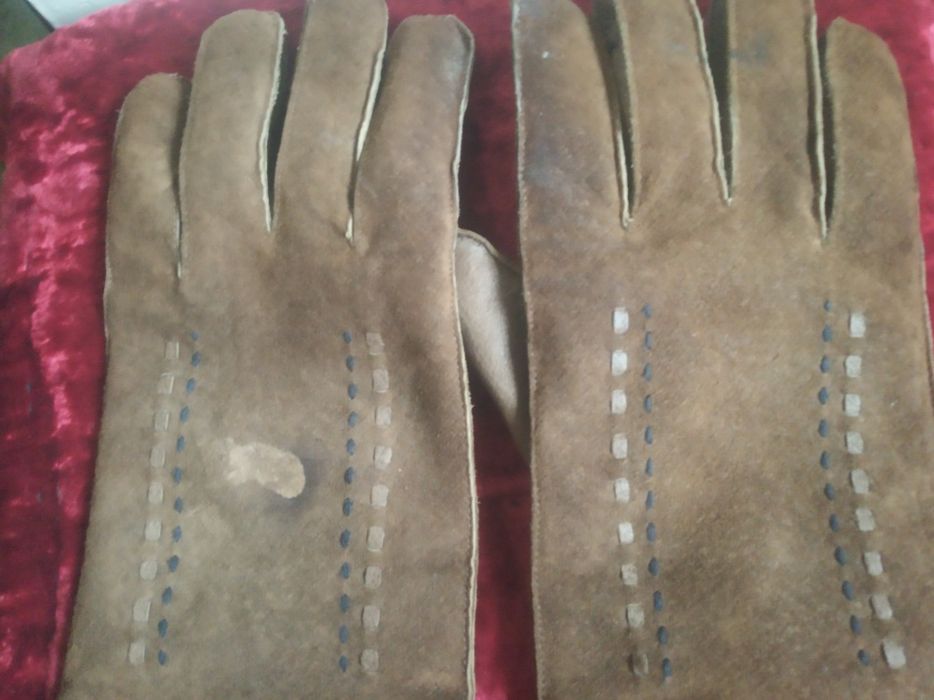 Продаю кожаный перчатки.