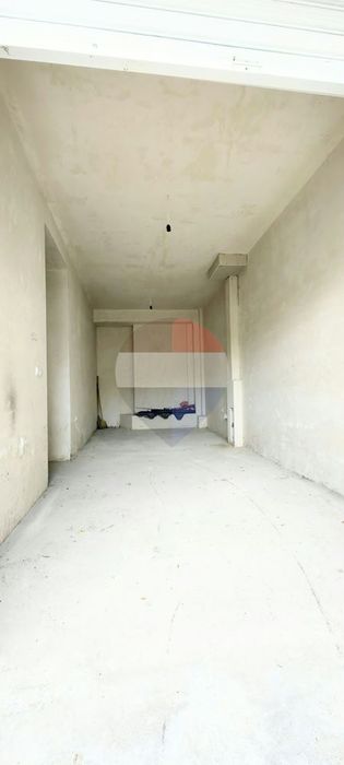Гараж и открито паркомясто Център, гр.Варна ЙГ