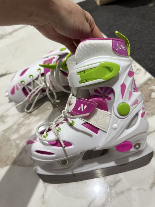 Продам детские коньки