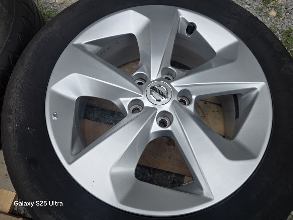 Лети джанти 17ки 5х114.3 Nissan + летни гуми 215/60/17 Riken