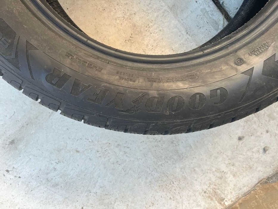 Шины зимние, липучка