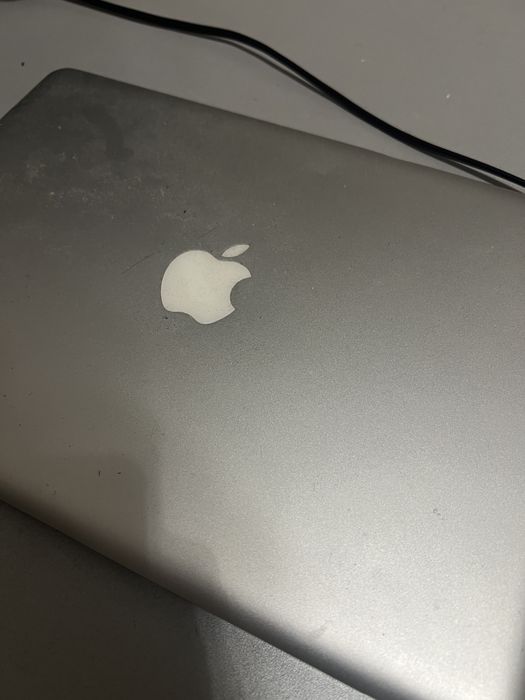 Макбук А1278 продается