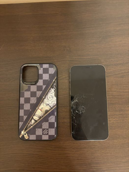 Iphone 12 Pro Max- Pentru piese sau recarosare