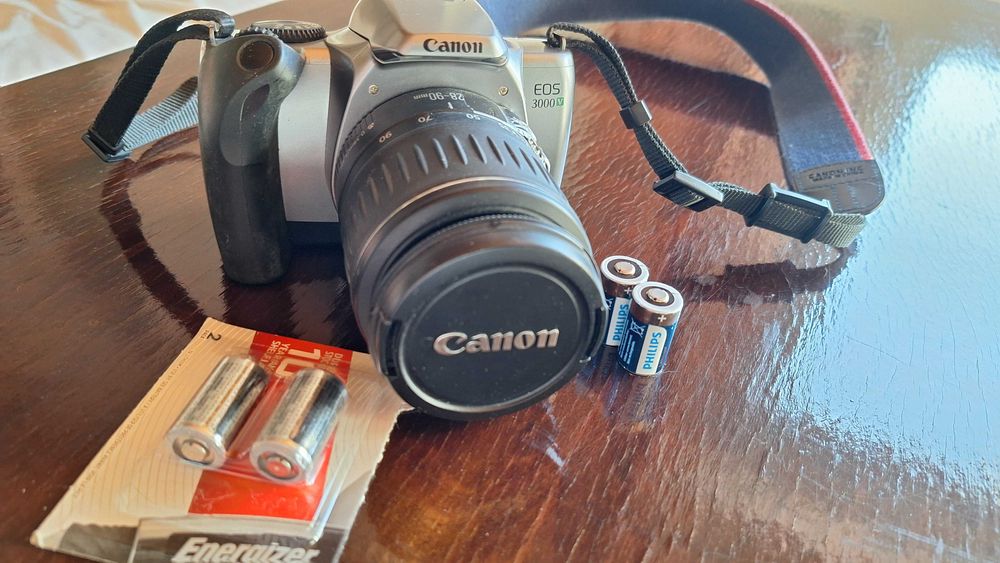 Canon EOS 3000V+ EF 28-90mm + 4 baterii CR2