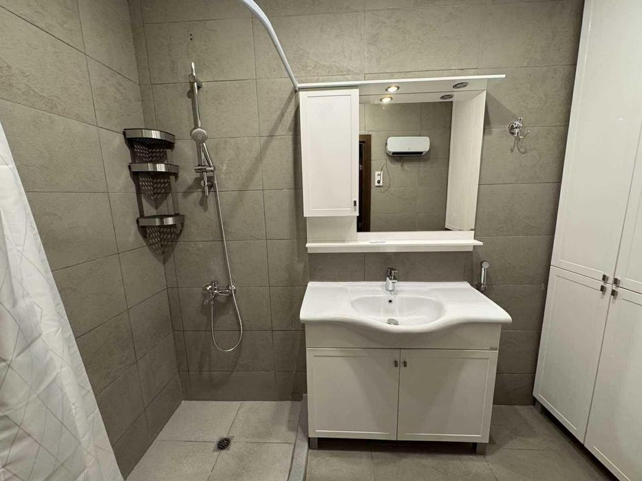 Дава се под наем Тристаен апартамент в к.к. Св.Св. Константин и Елена - 80 кв.м за 997.05 € - Снимка #10