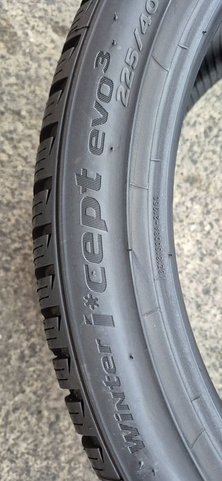 4 anvelope iarna ca noi Hankook 225/40/18.Pretul este pe bucata.