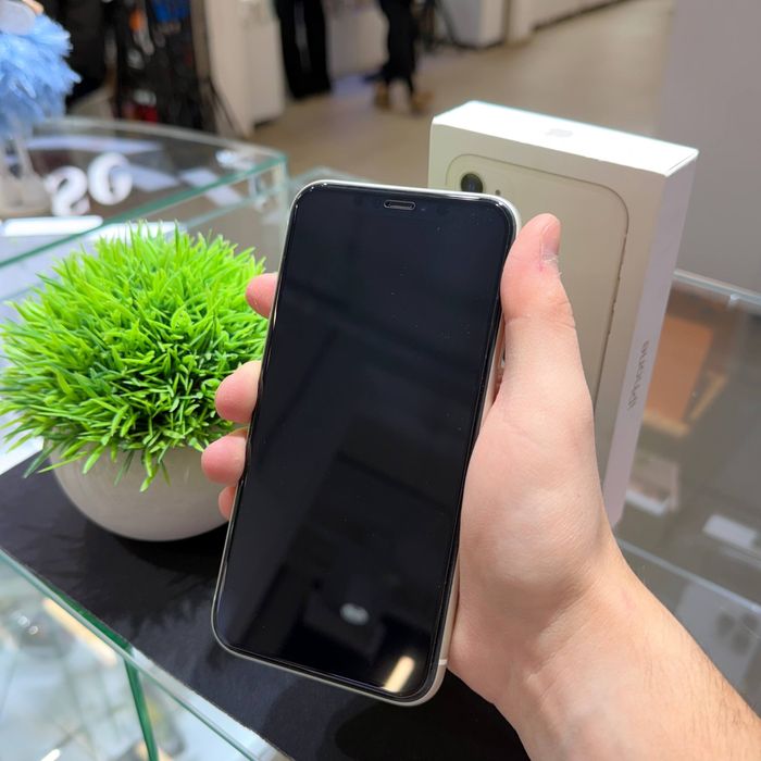 iPhone 11 64gb 100% | iStore