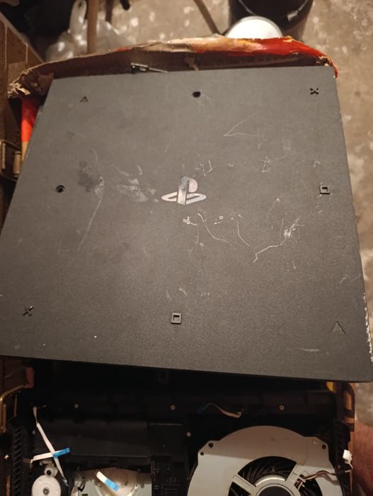 Части за playstation 4
