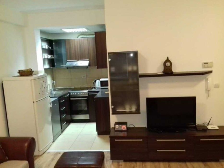 Дава се под наем Тристаен апартамент в Пловдив, Кючук Париж - 73 кв.м за 351.9 € - Снимка #3