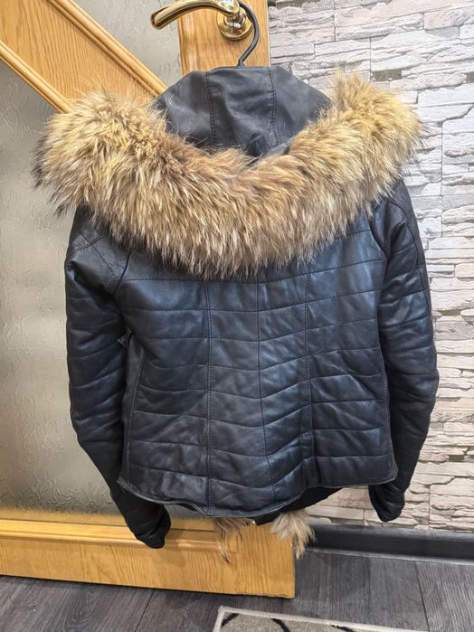 Дамско зимно яке с естествен косъм