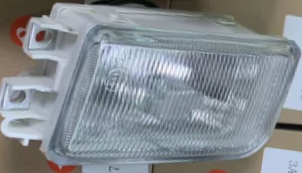 Халогени за 2 броя за пасат 3 (passat 3,passat B4 фарове за мъгла) )