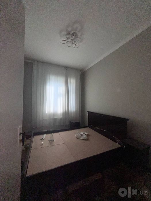 Беруний метро яқинида 2 хонали уй сотилади!