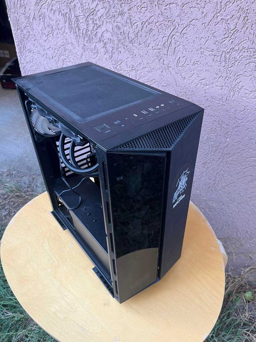 Ryzen 5 5600X + 32GB RAM DDR4 +  B550M Phantom Gaming 4 + Кутия + Водно оглаждане