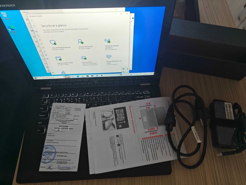 Laptop Lenovo Yoga - Stare excelentă, SSD 128GB, Touchscreen, Curățat și pasta termică schimbată