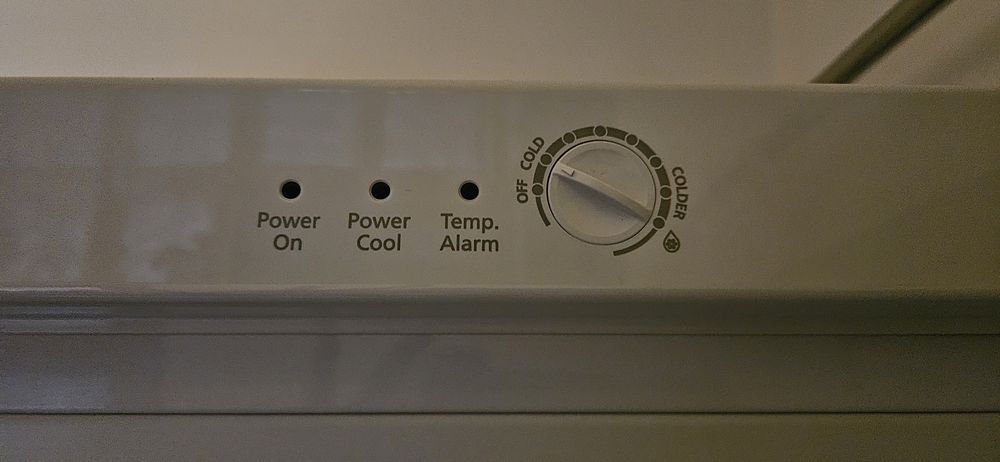 Vand combina Samsung 60x60x202cm, Power Cool, 600 ron, fun