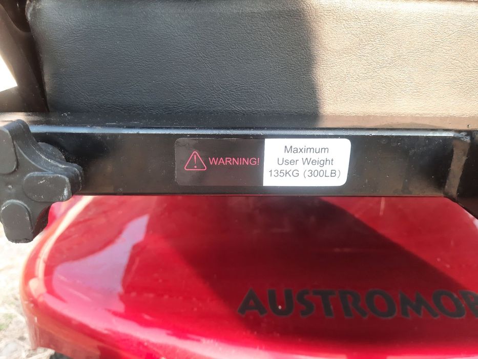 Инвалиден електрически стол с джойстик