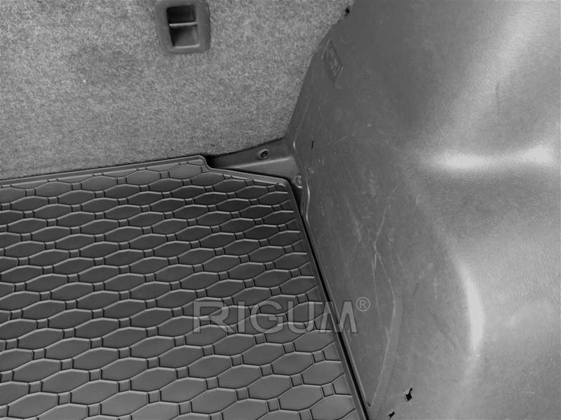 Гумени стелки и багажник FABIA II Шкода Фабия 2 2007 до 2014г.