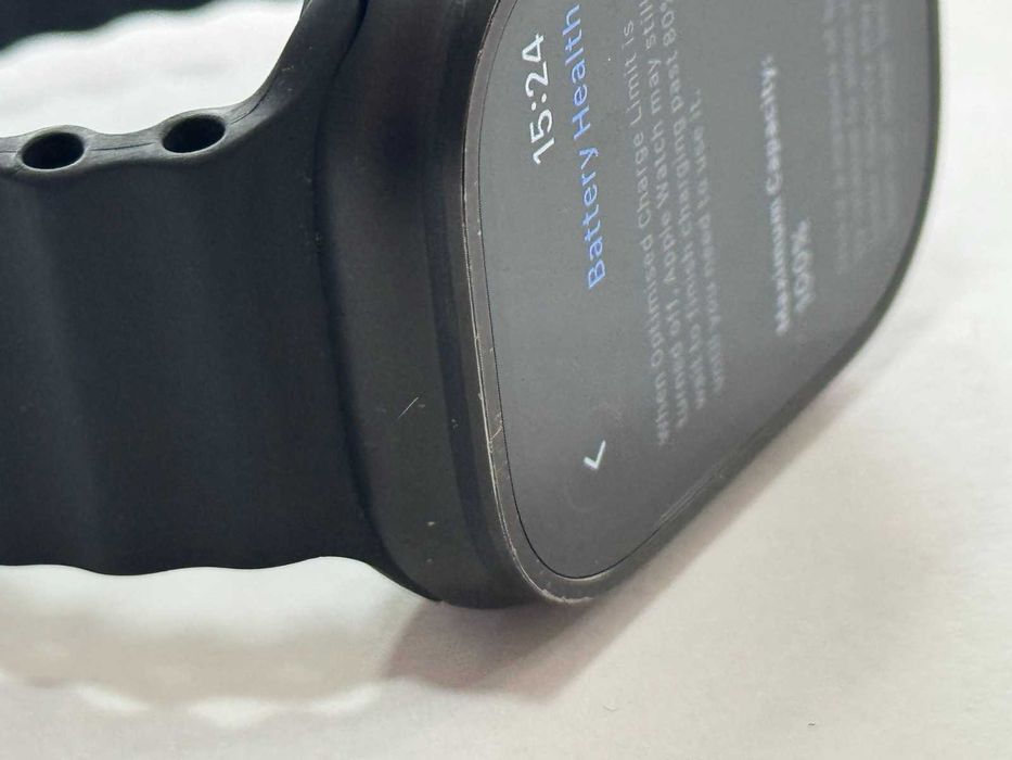 Apple Watch Ultra 2 49mm 100%Battery Health