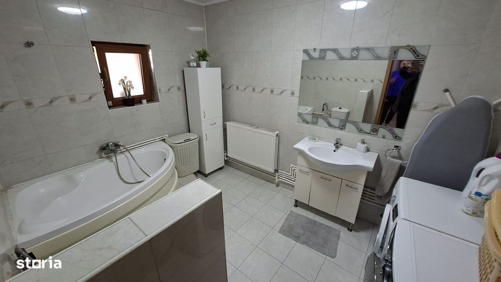 Vila P+1E de vanzare in localitatea Eforie Nord, zona de vile