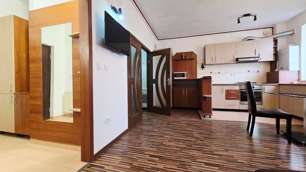 Apartament 3 camere, UTA-Red-uri