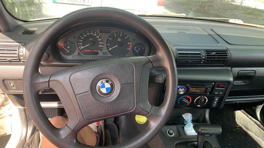 Продавам БМВ Е36 compact California
