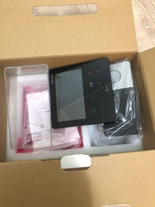 Kit videointerfon hikvision DS-KIS606-P