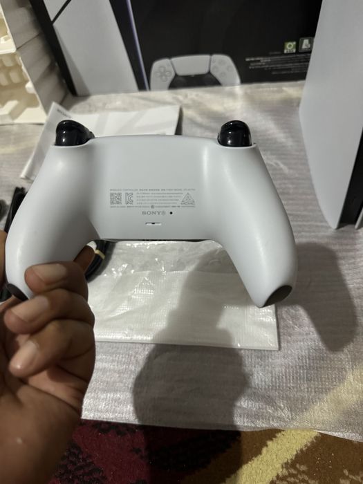 Ps5 Slim Koreyadan Kelgan Xotirasi 1TB 25 kun ishlagan