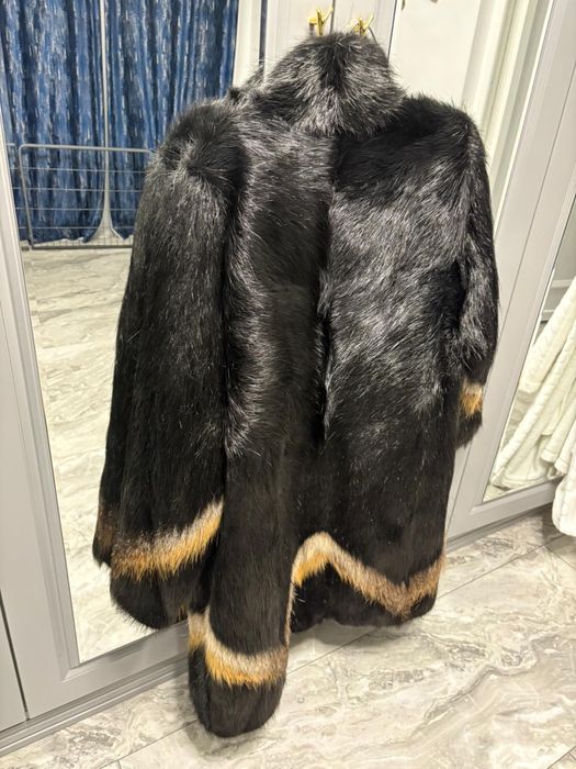 Haina de blana naturala  unica  oferta iasi palton stare foarte buna