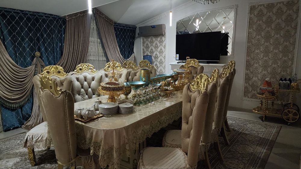 Стол со стульями 12 шт
