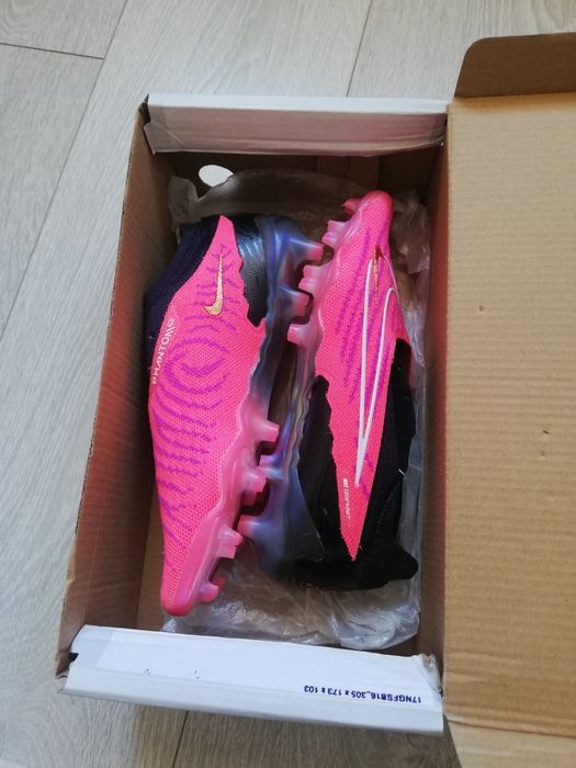 Продам бутцы детские Nike