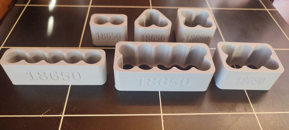 Холдери за батерии 18650