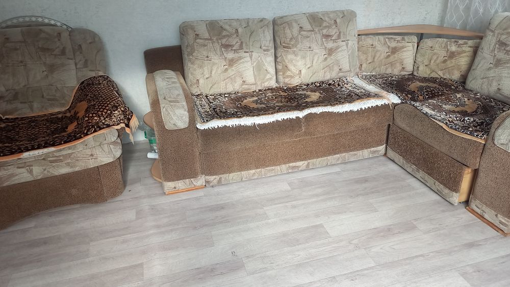 Продам  диван угловой