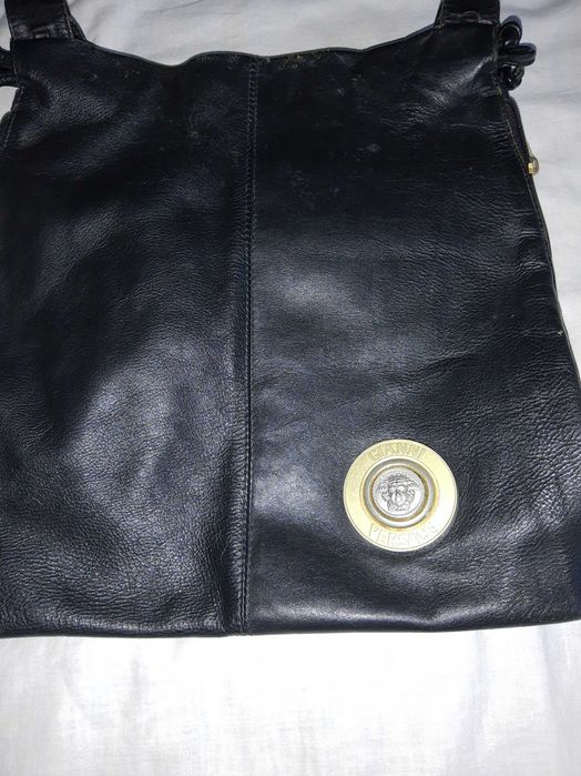 Чанта "VERSACE",ДНЕС 450€НАМАЛЕНАчерна,естествена кожа,дамска,оригинал