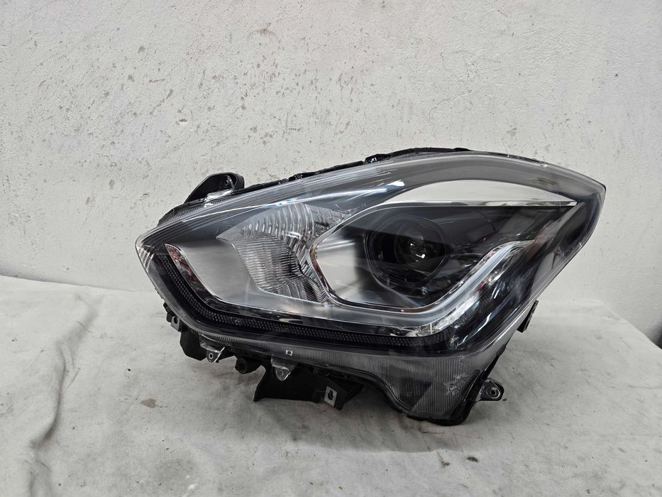 Оригинален фар Сузуки Суифт  Suzuki Swift Led