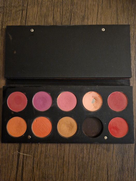 Paleta de farduri profesionale MARI pentru obraz/pleoape Paris-Berlin