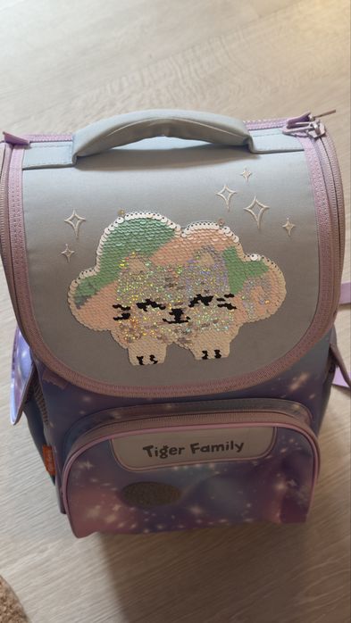 Ghiozdan școlar Tiger Family – mov și roz, cu paiete reversibile