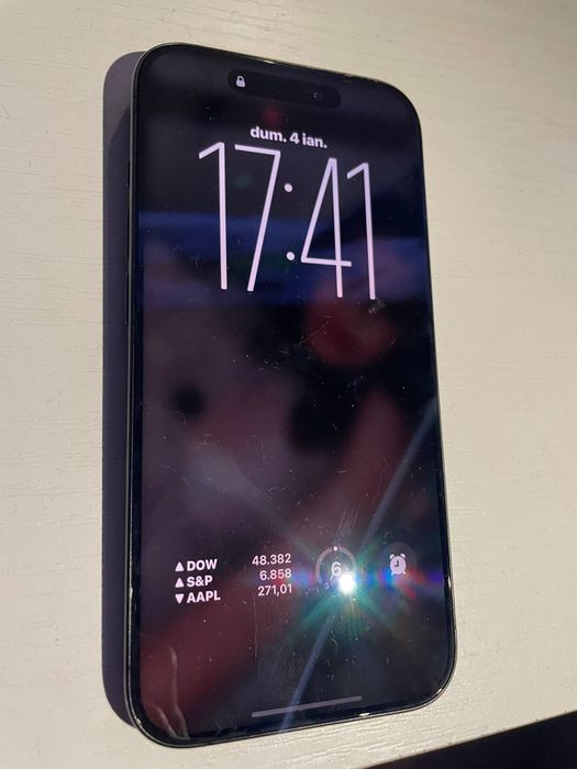 Vand iphone 15 pro sau schimb