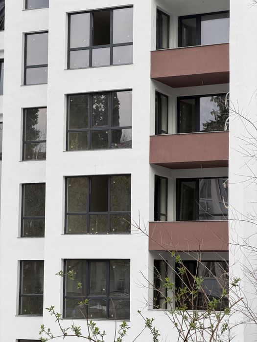 Продавам 3-стаен апартамент близо до Аязмото