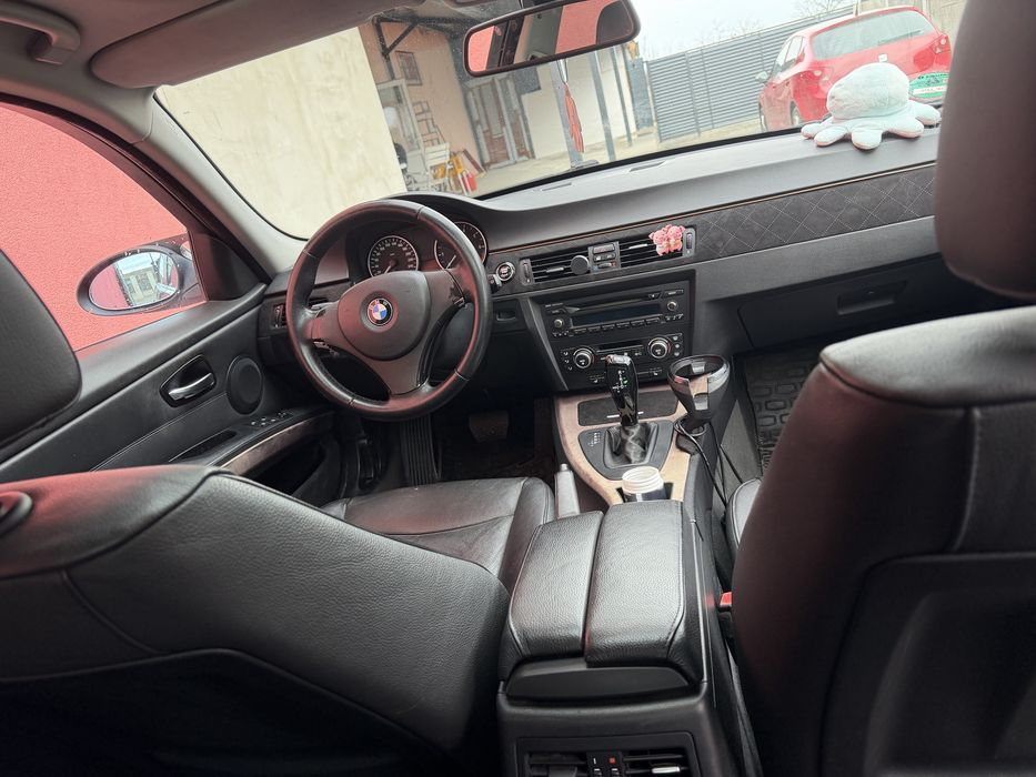 Vand bmw e 90 in stare buna