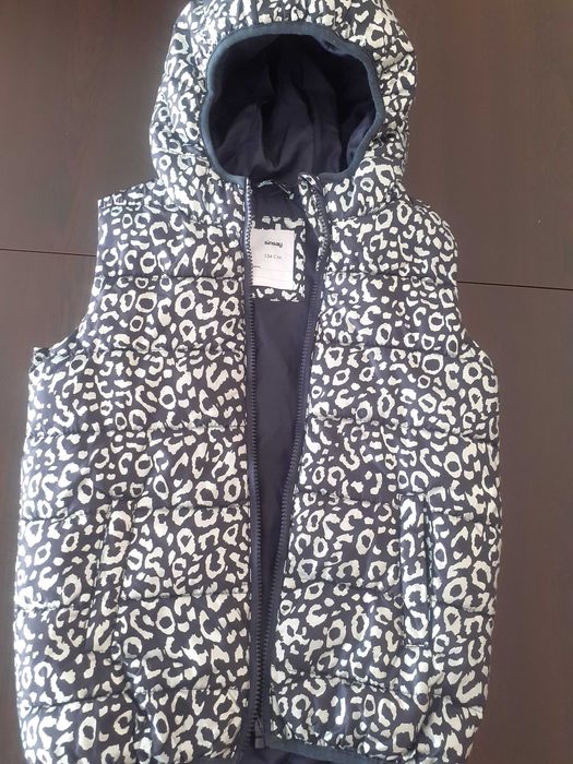 Елек с качулка за момиче размер 134