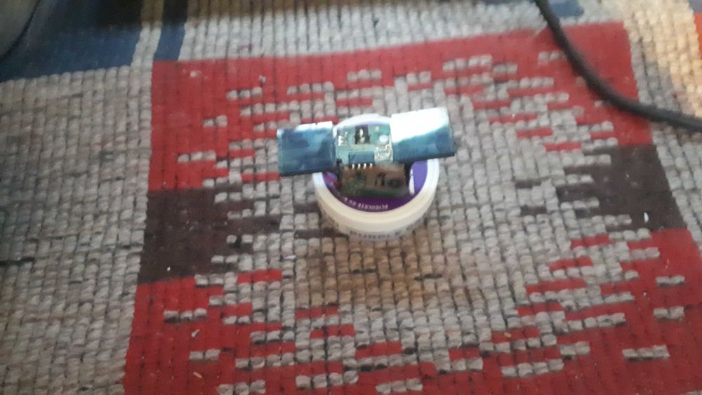 Satelit de birou interactiv