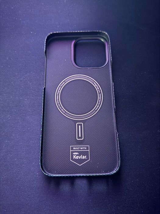 Husa/Carcasa Benks Kevlar Aramida pentru iphone 16 pro max !