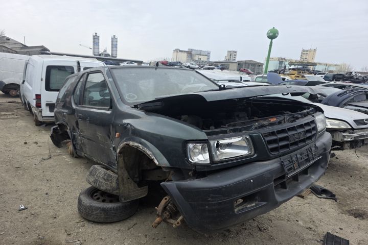 Far stanga Opel Frontera 1999 2.2 DTI MT (116 hp)