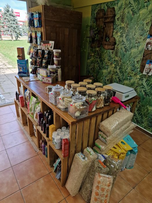 Дървено     бюро