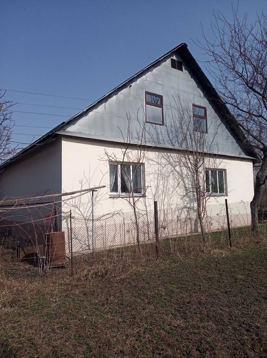 Продам дом кирпичный.